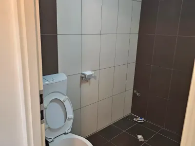 Apartament vanzare cumparare Sector 4 Bucuresti baie cu dus